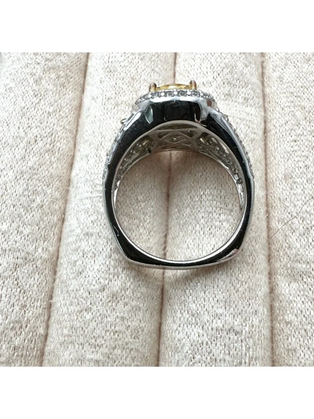 Tycoon Bella Luce Simulated Canary Cubic Zirconia Sterling Silver Ring Size 7 - Picture 3 of 6